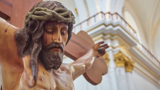 Exorcista recomienda esta oración de 9 palabras