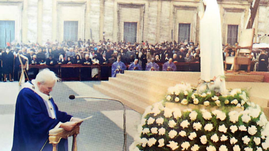 Recemos con San Juan Pablo II al Inmaculado Corazón de María